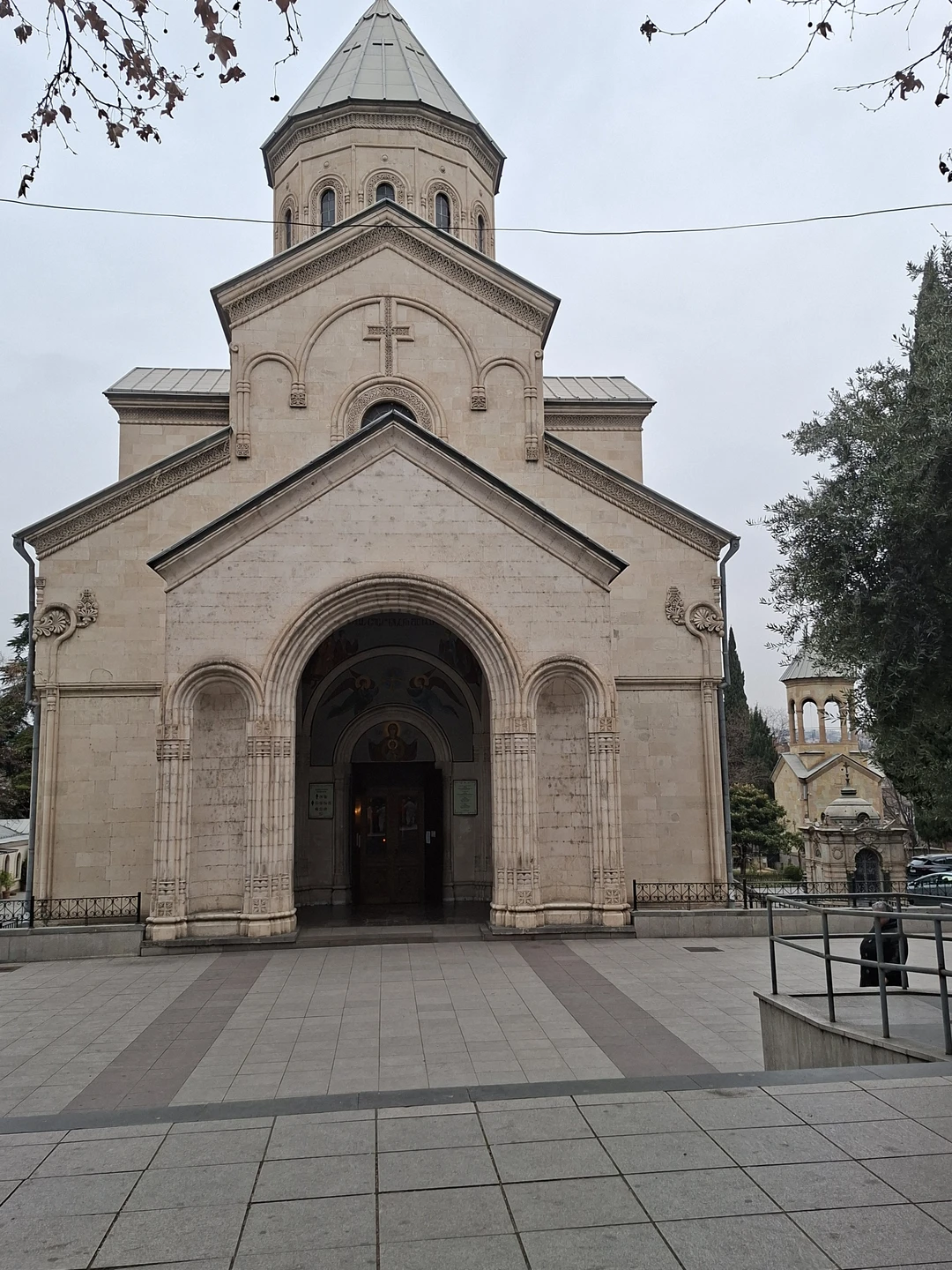 Экскурсия прошла интересно, было дано много материала, подача лёгкая, приятная. Узнали много нового, оценили и посмотрели