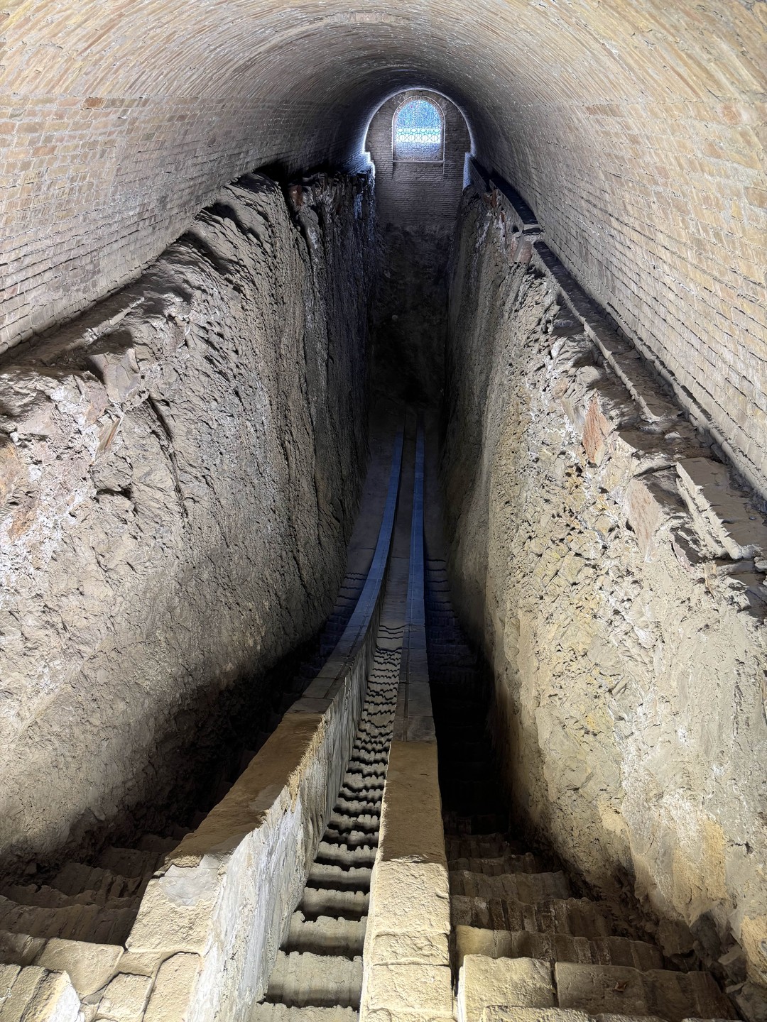 Если у Вас дети, то Вам обязательно нужно доехать до деревни Конигил)