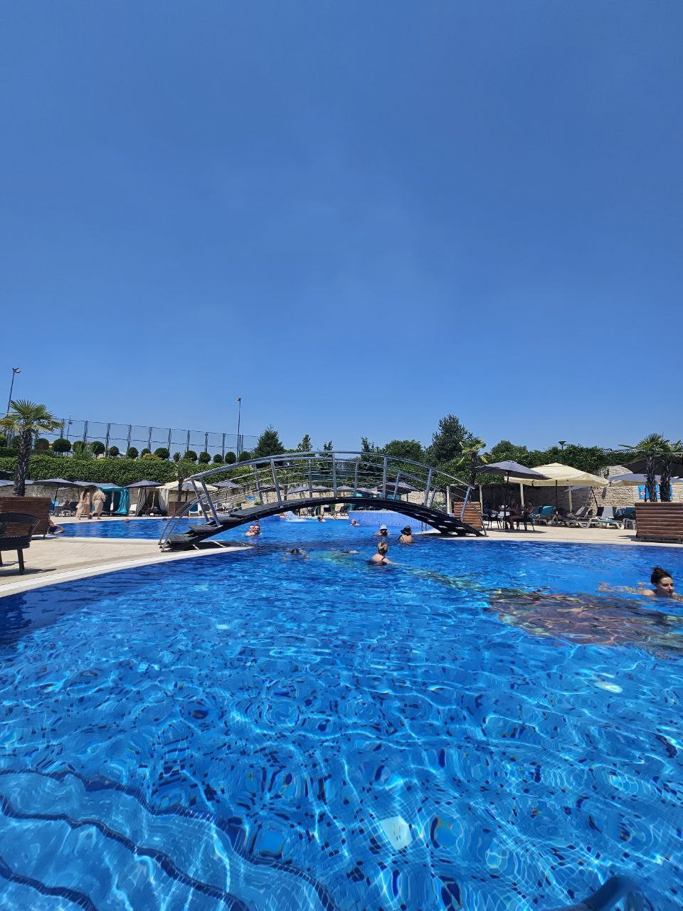 Огромное спасибо за классную экскурсию, сочетающую в себе посещение термальных источников и винодельни, хочу поделиться своими