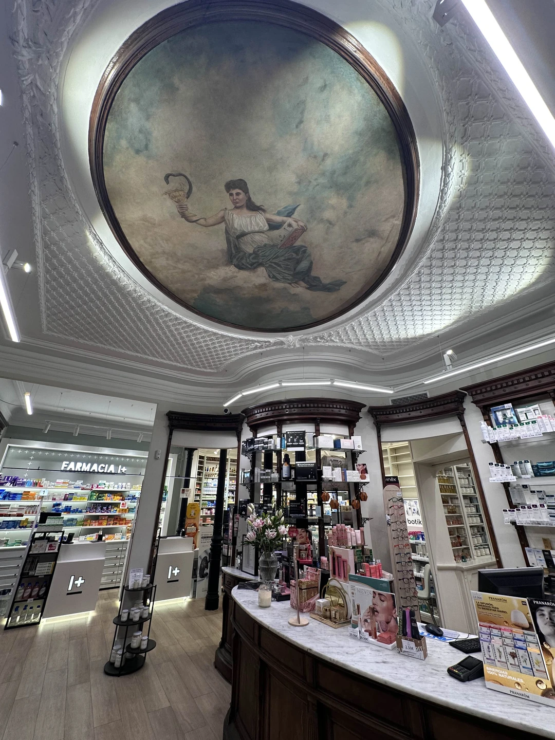 Экскурсия с Андреем — это как провести день с лучшим другом, который оказался ходячей энциклопедией по