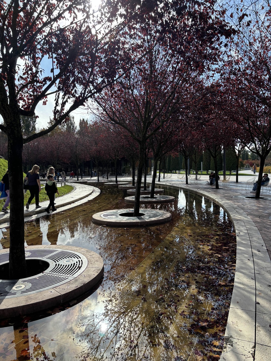 Экскурсия на столько понравилось, что я влюбилась в Парк Галицкого. Интересный рассказ, с фактами из истории и из жизни