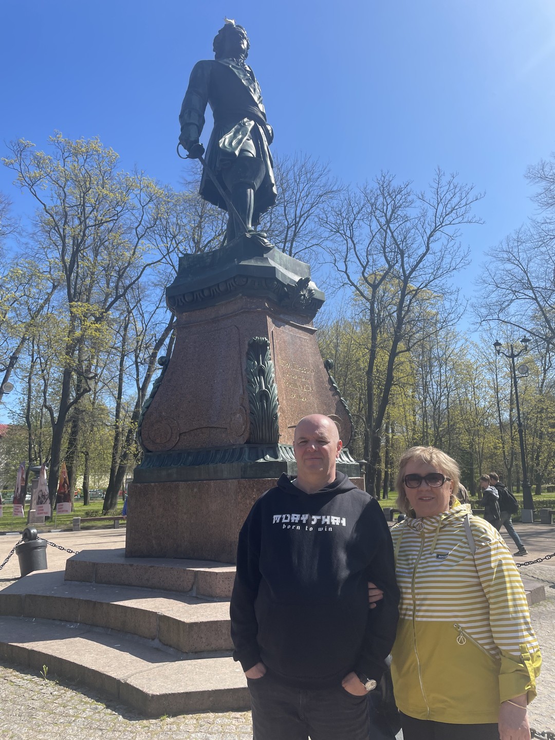 Из Санкт-Петербурга в Петергоф и Кронштадт: 2 города за 1 день (Наталья)