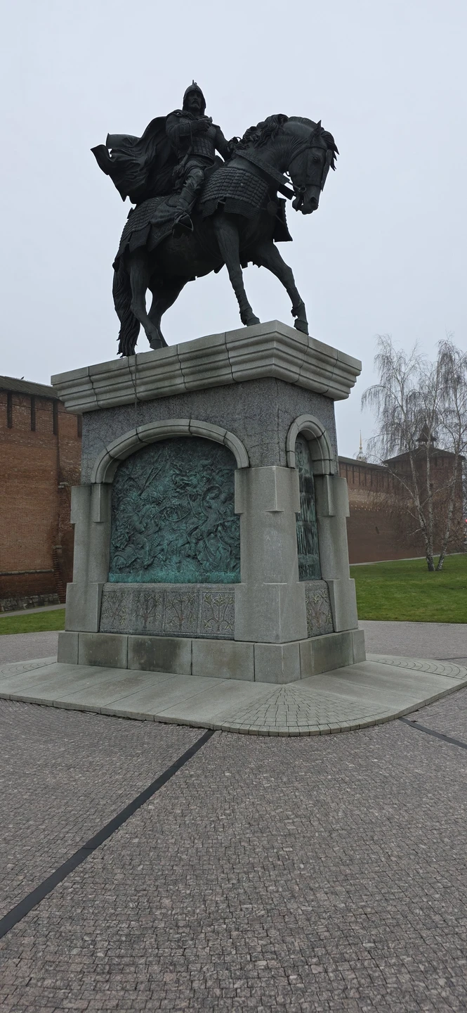 Роман Бурасов. Гид по Коломне