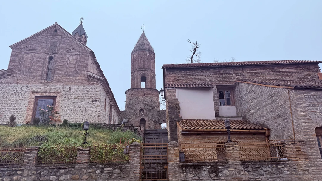 Очень приятное путешествие, экскурсовод Георгий - просто топовый! 😊водитель Папу очень классно водит, все очень понравилось и преподнесено