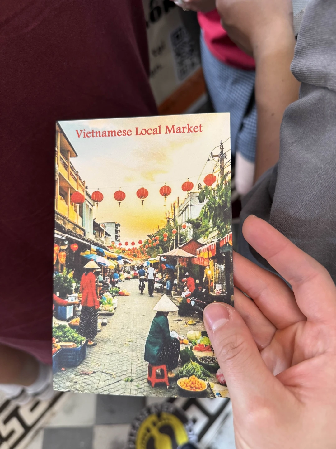 Прошли с гидом Виктором по историческому центру Сайгона. Организатор предусмотрительно написала, что лучше брать начало экскурсии