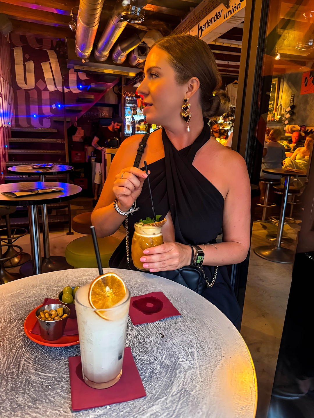 Лучшее решение - совершить прогулку по барам Барселоны 🍸🍹🍷