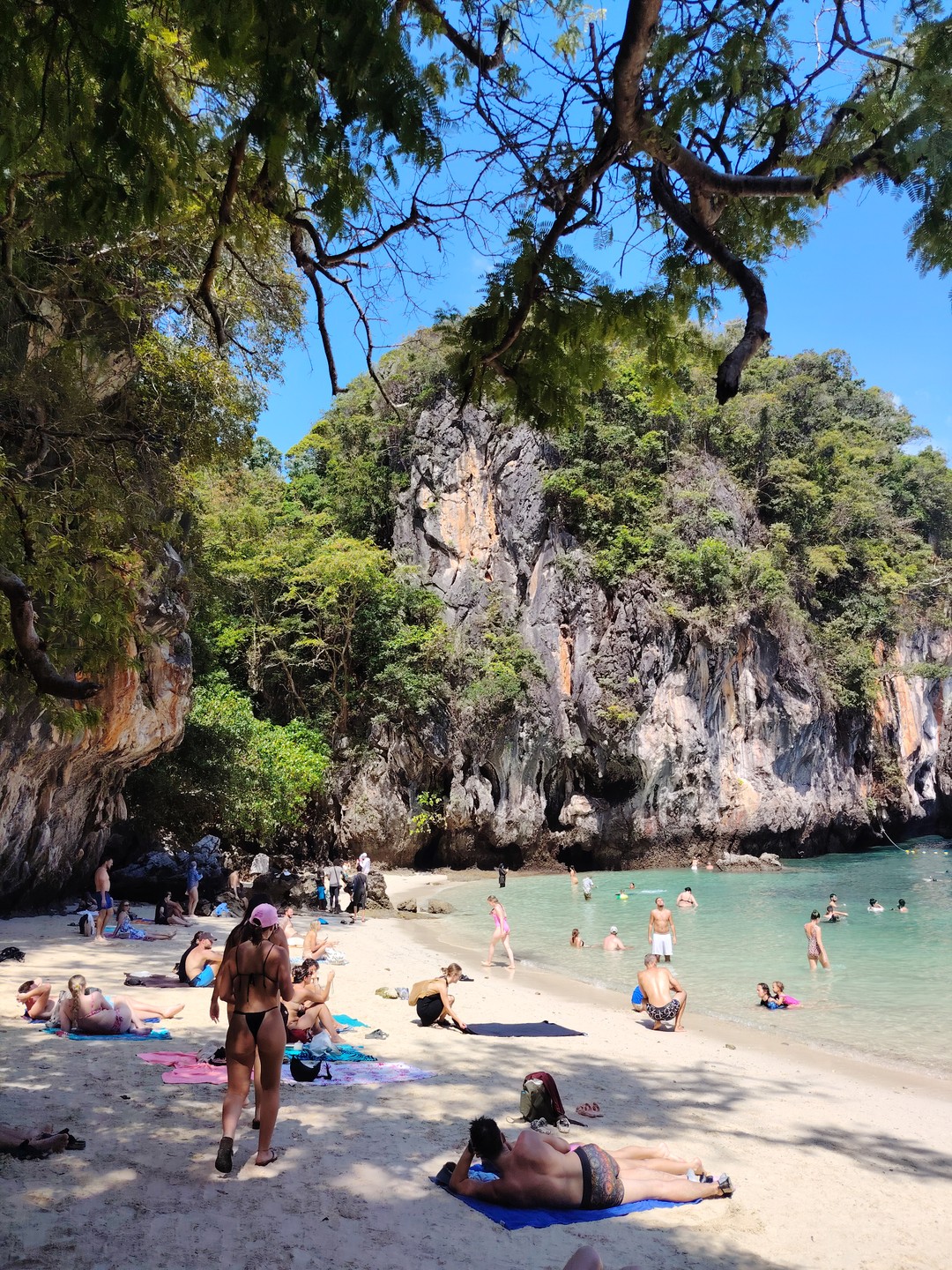 Я уже, беру, вторую экскурсию, у данного организатора. Всё, опять, на высоте!!! Отличный автобус, прекрасный водитель,