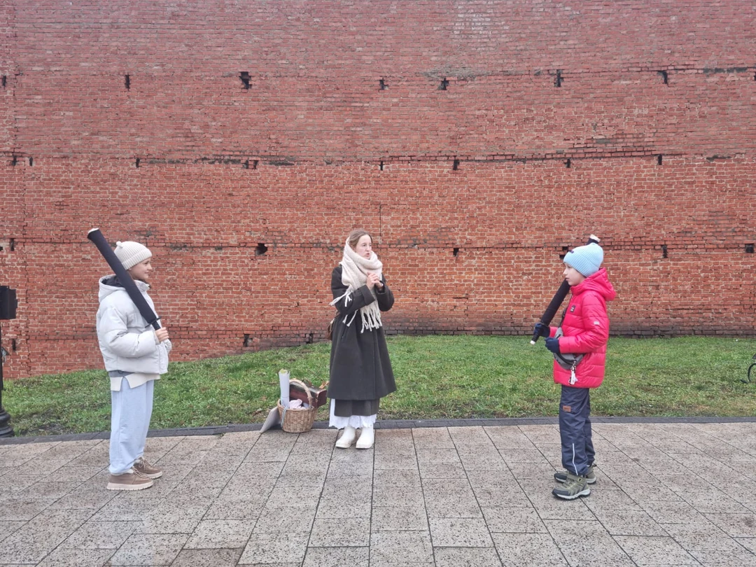 Превосходную программу провела для 11-летних детей в ужасную погоду великолепная Варвара