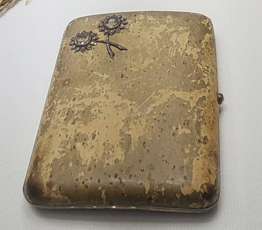 Благодарность Александре за экскурсию. Подача информации безупречная: красивая речь, соблюдена последвательность в изложении материала, чувствуется грамотность