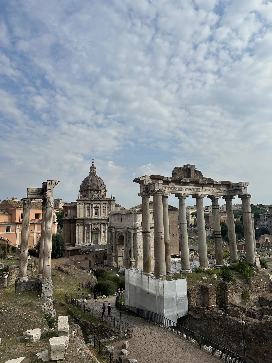 В октябре 2025 года мы были на экскурсии в Риме с гидом Маргаритой, и по нашему