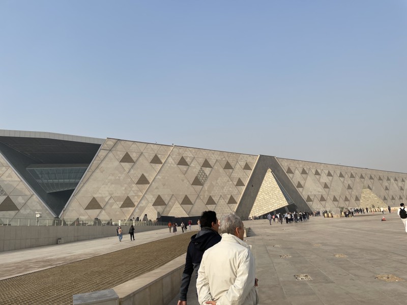 Были на экскурсии двухдневной по Каиру. Конечно посещение египетских пирамид мало кого оставит равнодушным. Спасибо экскурсоводам