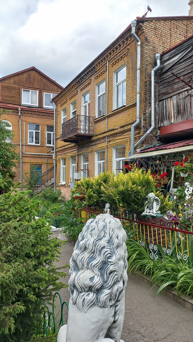 Великолепная экскурсия! Грамотно выстроенный маршрут позволил нам за 3 часа увидеть основные достопримечательности города, насладиться красивыми