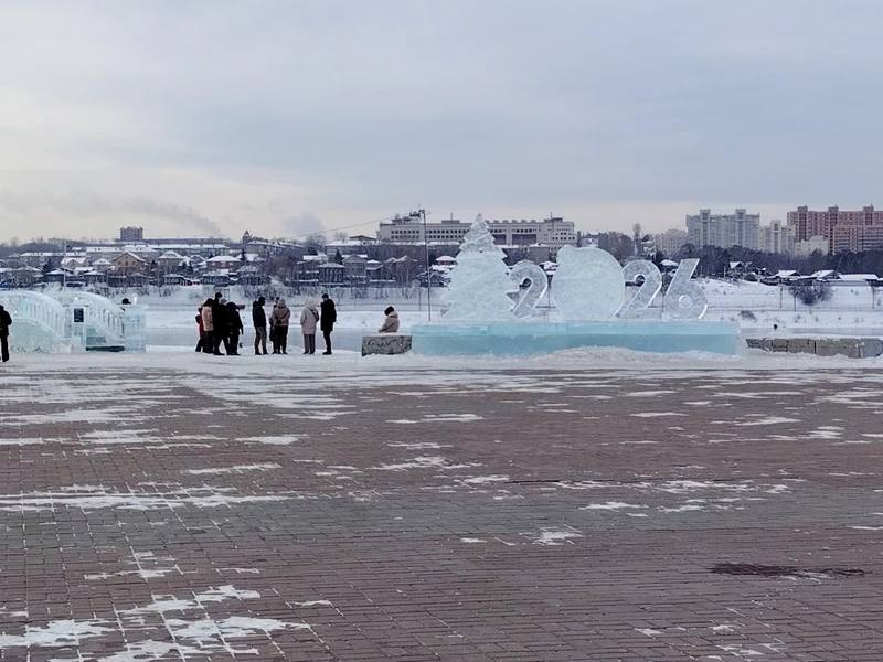 Прекрасный экскурсовод! С любовью рассказывает о своем городе! Интересный маршрут, увидели купеческий Иркутск, узнали много исторических
