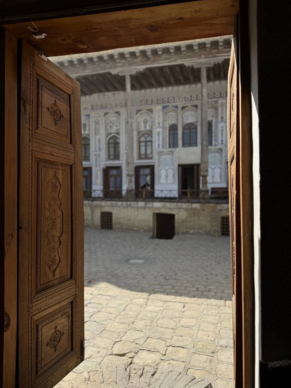 Фуркат очень интересный рассказчик), нам с дочкой понравился и маршрут, и истории, и байки, и шутки