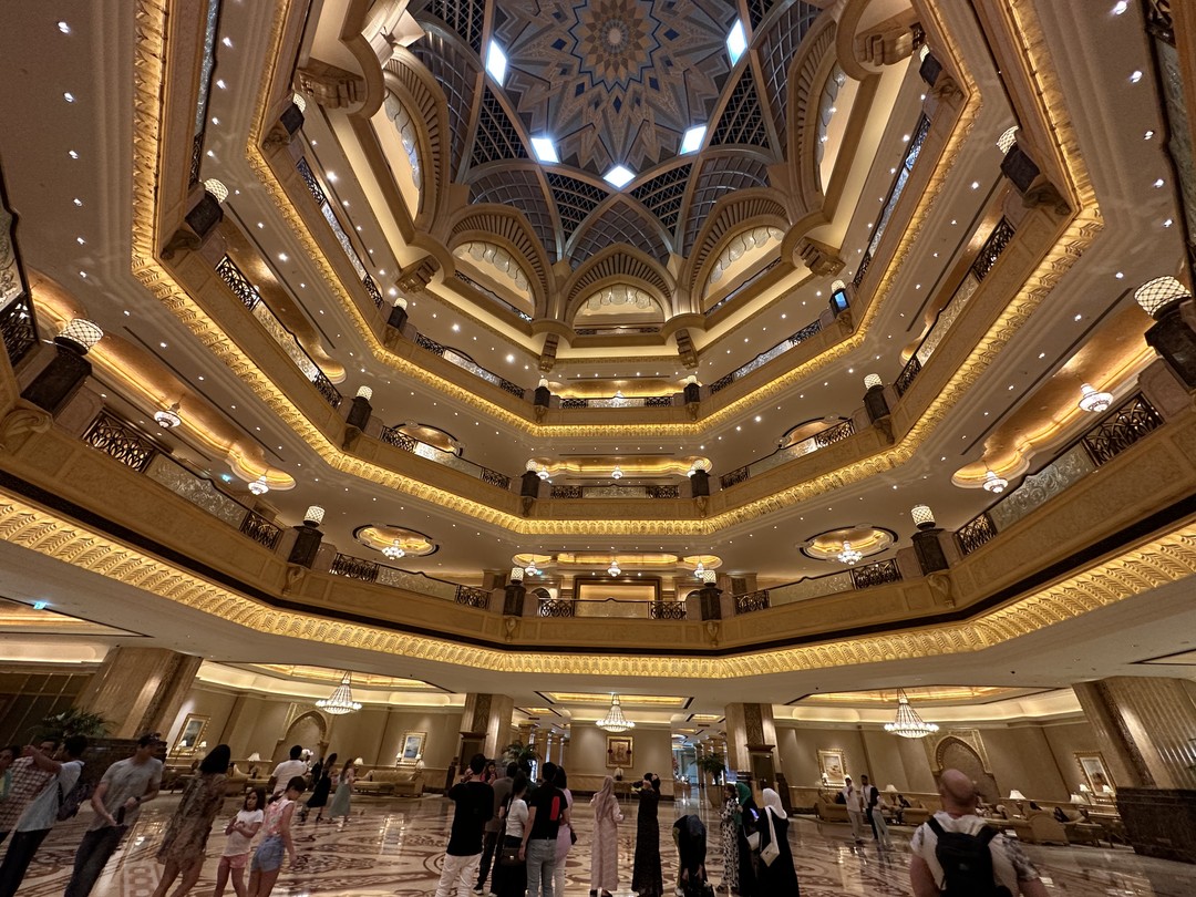 Знакомство с чарующей столицей ОАЭ - Абу-Даби из Дубая (Наталия)