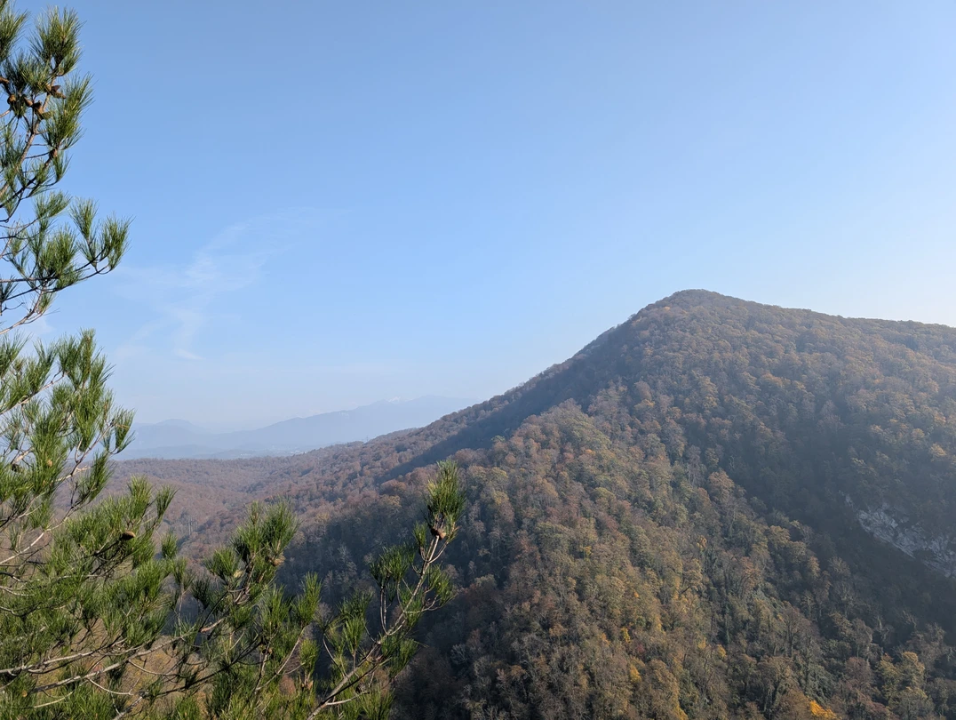 Это был мой первый опыт с походом и я очень рада, что компанию мне составил опытный инструктор
