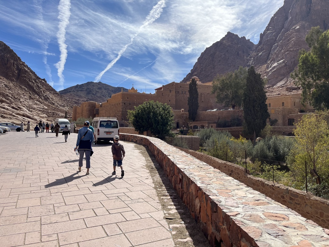 Отличная поездка для любителей природы и истории. Древняя история и культура в сочетании с удивительными марсианскими