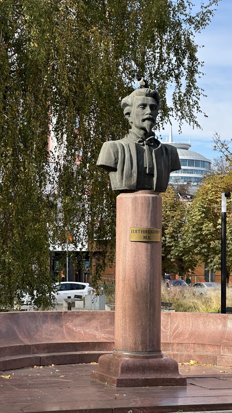 Отличная экскурсия для первого знакомства с городом, мы были в восторге! Прекрасная подача, милая девушка, интересный
