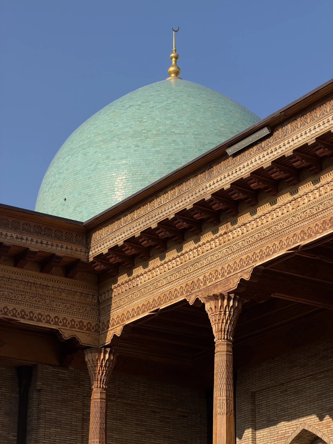 Ташкент приятно удивил своим спокойным, ухоженным и при этом очень душевным обликом. Эта экскурсия — не