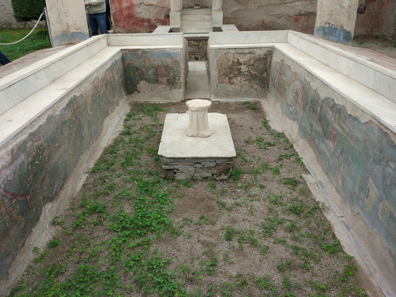 Помпеи - погружение в прошлое и свежий взгляд на настоящее