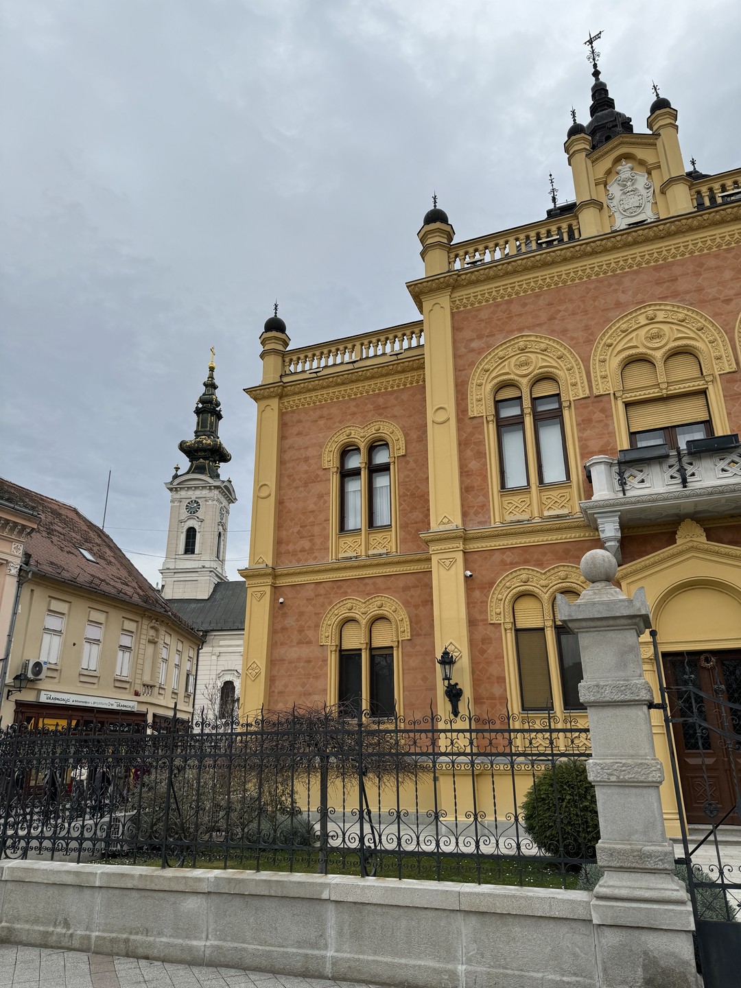 Нам очень понравилась экскурсия и маршрут. Саша - отличный и профессиональный экскурсовод, помимо мест, которые посещали