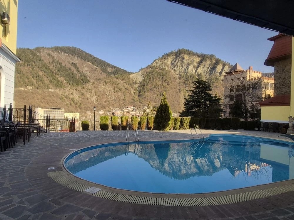 Провели неделю знакомства с Грузией в сопровождении Зураба. Наш гид окружает заботой и вниманием все пребывание!