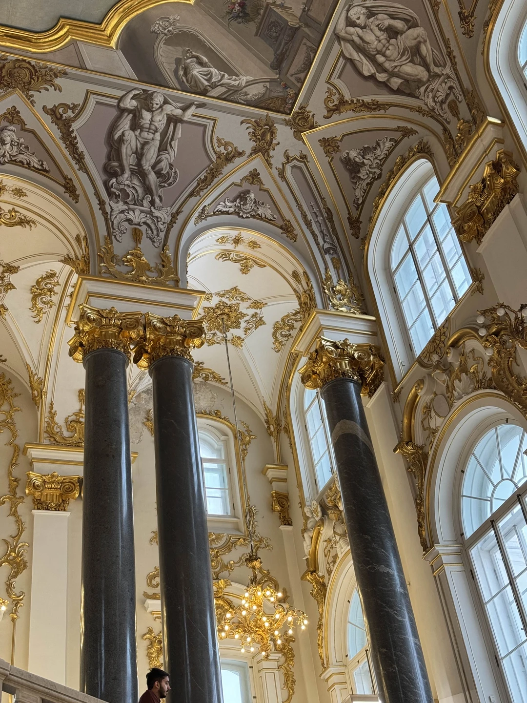 Эрмитаж: самое важное за 2 часа в мини-группе (билеты без очереди включены) (Евгения)