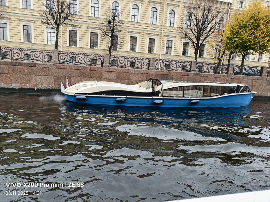 Прогулка по рекам и каналам Петербурга (Анна)