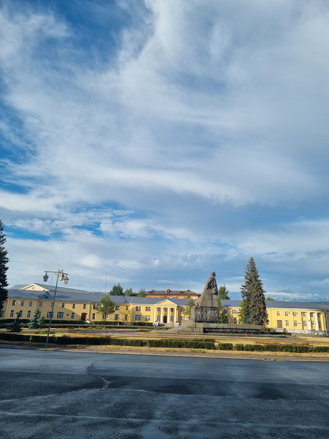 Мы впервые оказались в Карелии и хотели узнать и об этом удивительном крае и о его