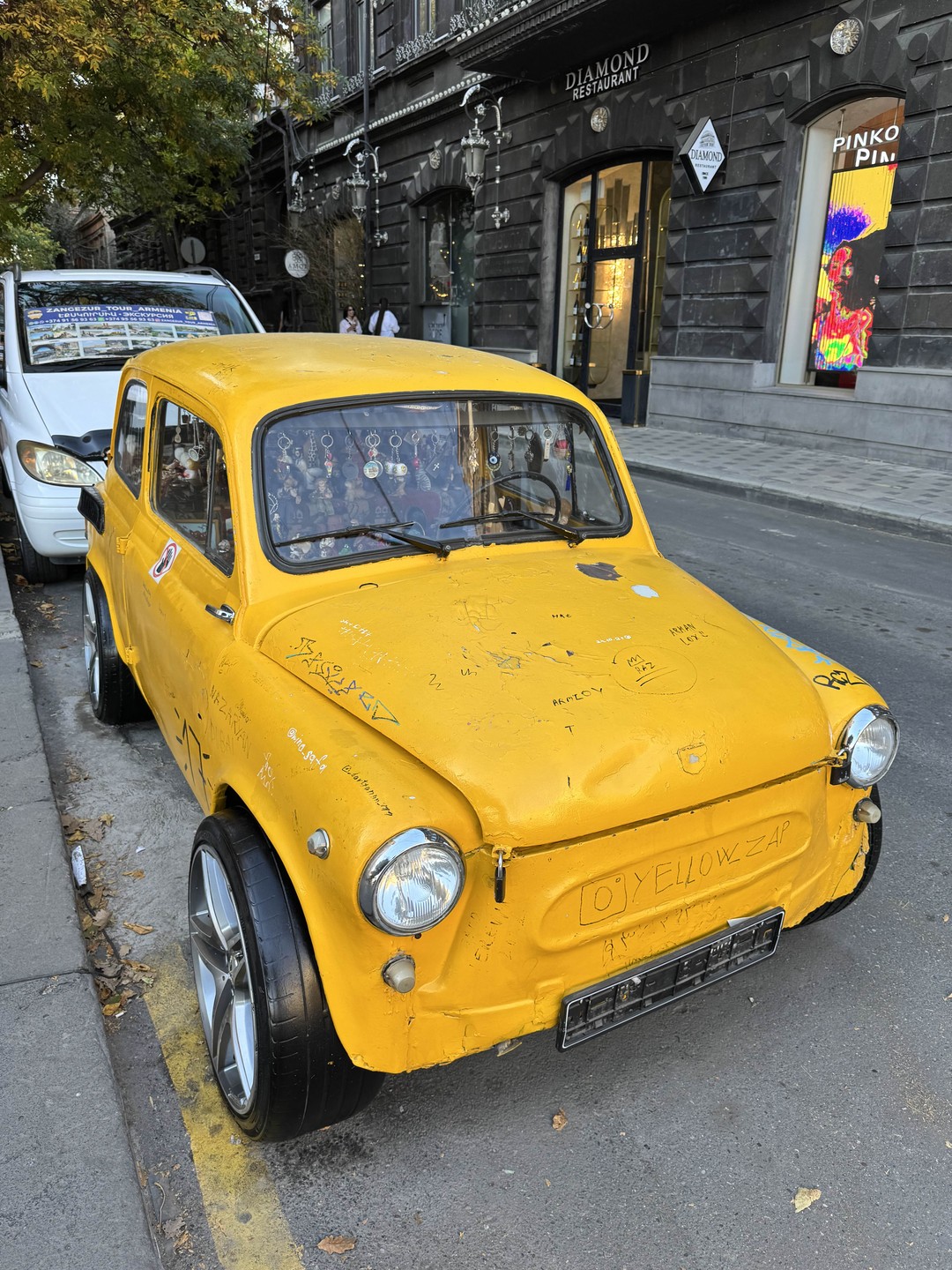 Наши гид Арчи и водитель Коба- это лучший симбиоз, который может быть. Дилижан, о. Севан, Ереван