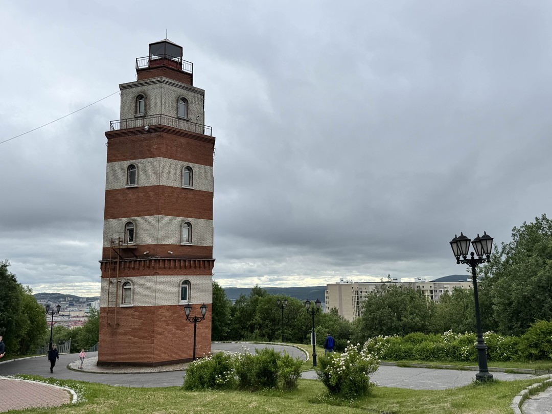 Обзорная экскурсия по городу Мурманск, организованная Геннадием очень увлекательная, с подготовленным печатанным материалом (фото), а также