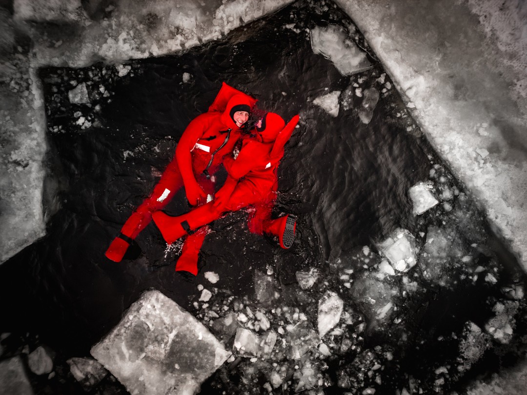 Ребята молодцы! Плавание проходило в дружеской отмосфере,Александр проинструктировал по технике и безопасности,предупреждал по опыту,как лучше не