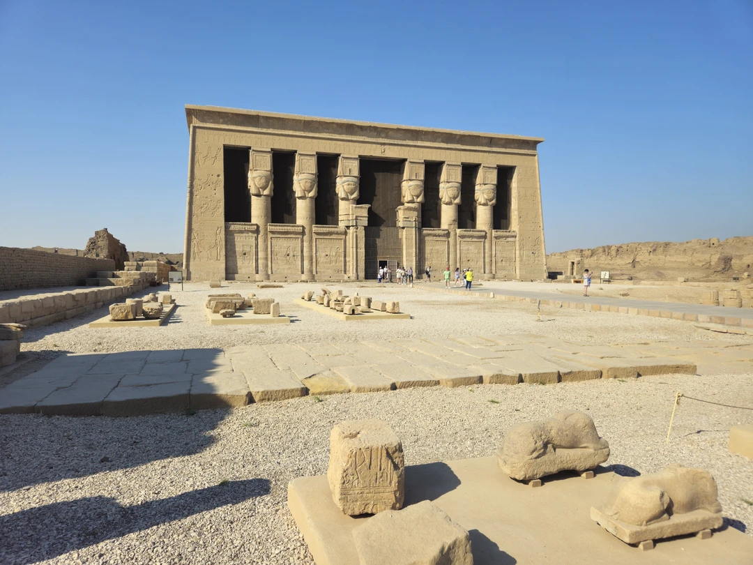 Сразу хочу начать свой большой отзыв с извинений, которые приношу Эмаду за задержку с размещением отзыва