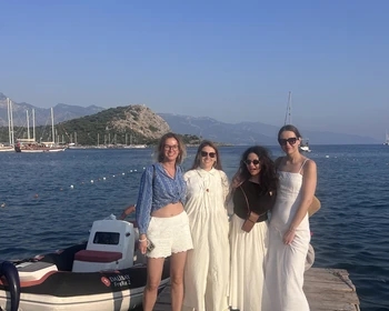 Бухта Гемилер, закат на острове