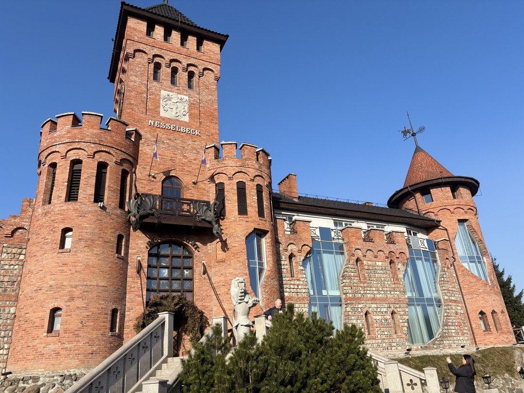 Утренняя Куршская коса, Зеленоградск и замок Нессельбек на автобусе (Оксана)