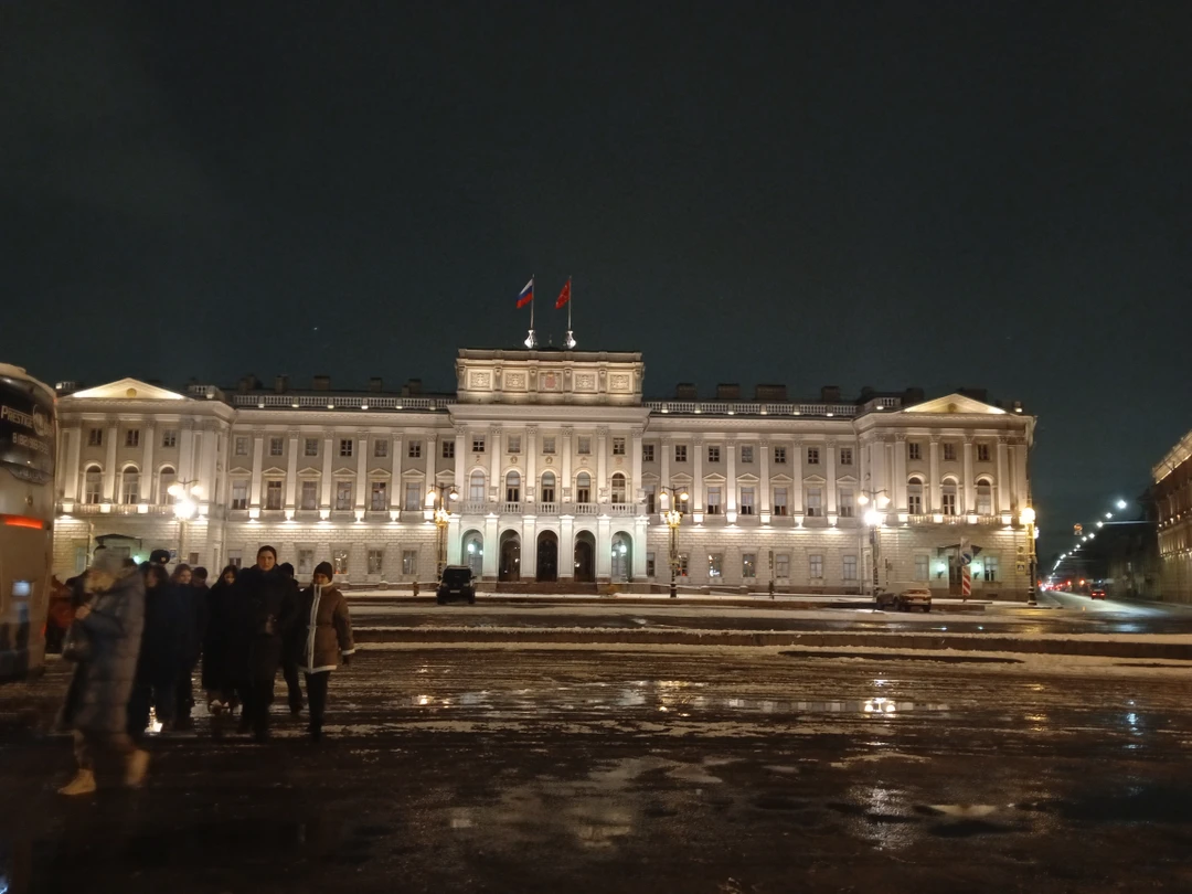 Отличная экскурсия, находимся в полном восторге! Очень интересно, позновательно. Отдельное спасибо экскурсоводу, он профессионал своего дела