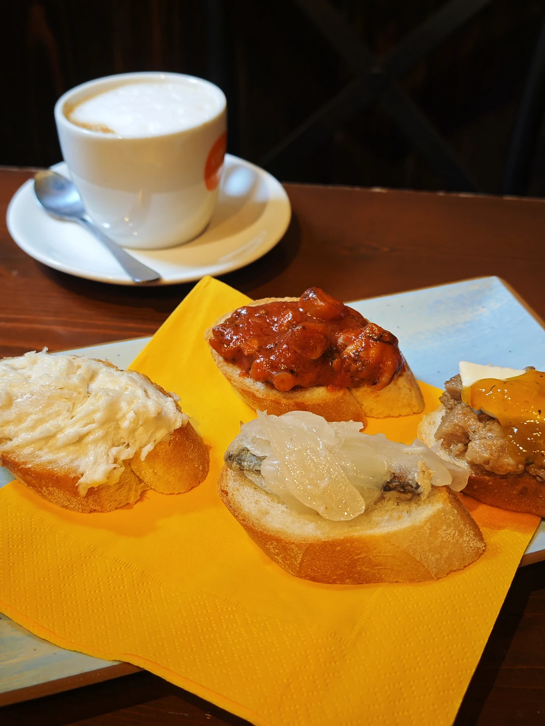 Восхитительная экскурсия! Легкая, информативная, комфортная и веселая! Получили огромное удовольствие и могли бы с Юлией ходить