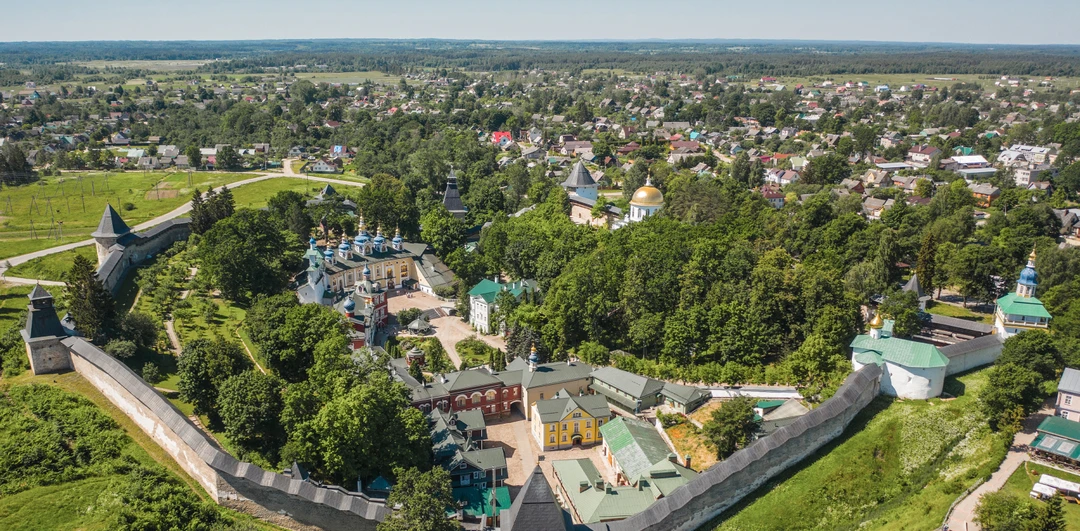 Печоры: всё о&nbsp;знаменитом духовном центре России