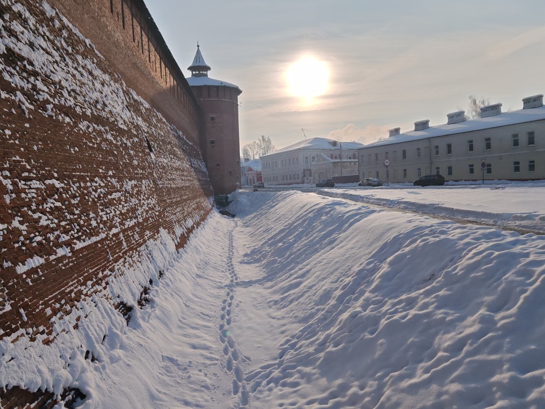 Начну с того, что был прекрасный солнечный зимний день, по-настоящему зимний - ниже 20…