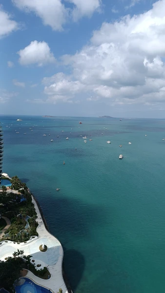 я полностью довольна экскурсией и тем, как все было организовано. Андрей хороший гид, рекомендую))