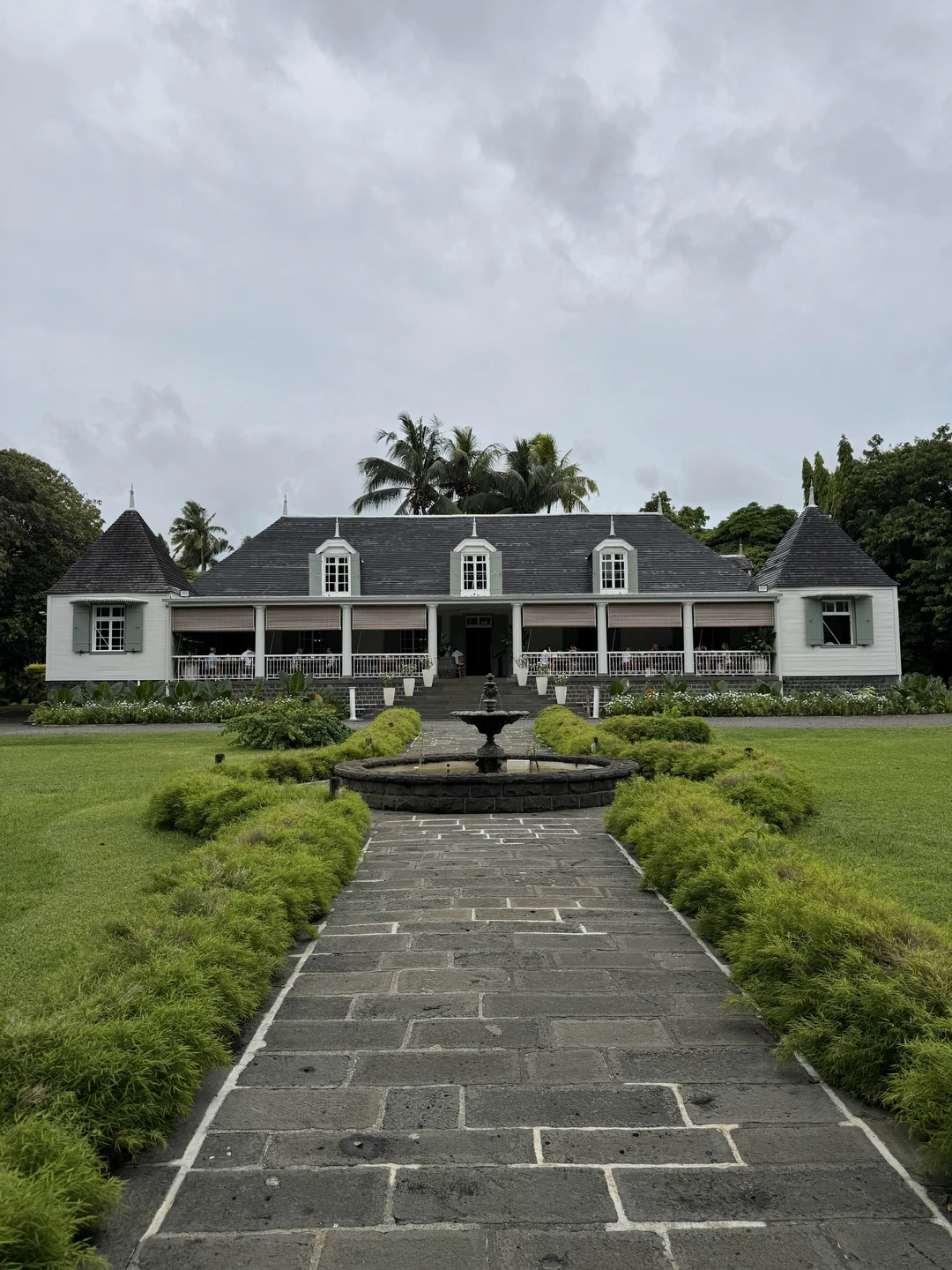 Огромная благодарность Елена за отлично организованные экскурсии!