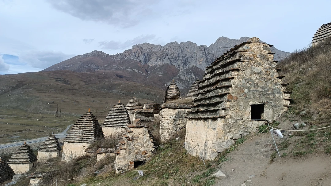 Хочу поделиться своими впечатлениями от отличной экскурсии по Северной Осетии! Мы узнали много нового о культуре