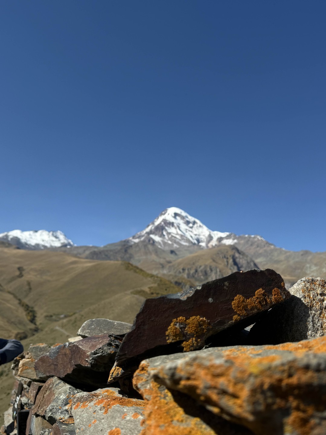 Спасибо за увлекательную экскурсию к подножью величественного Казбека ❤️ нам повезло увидеть горы в ясную погоду