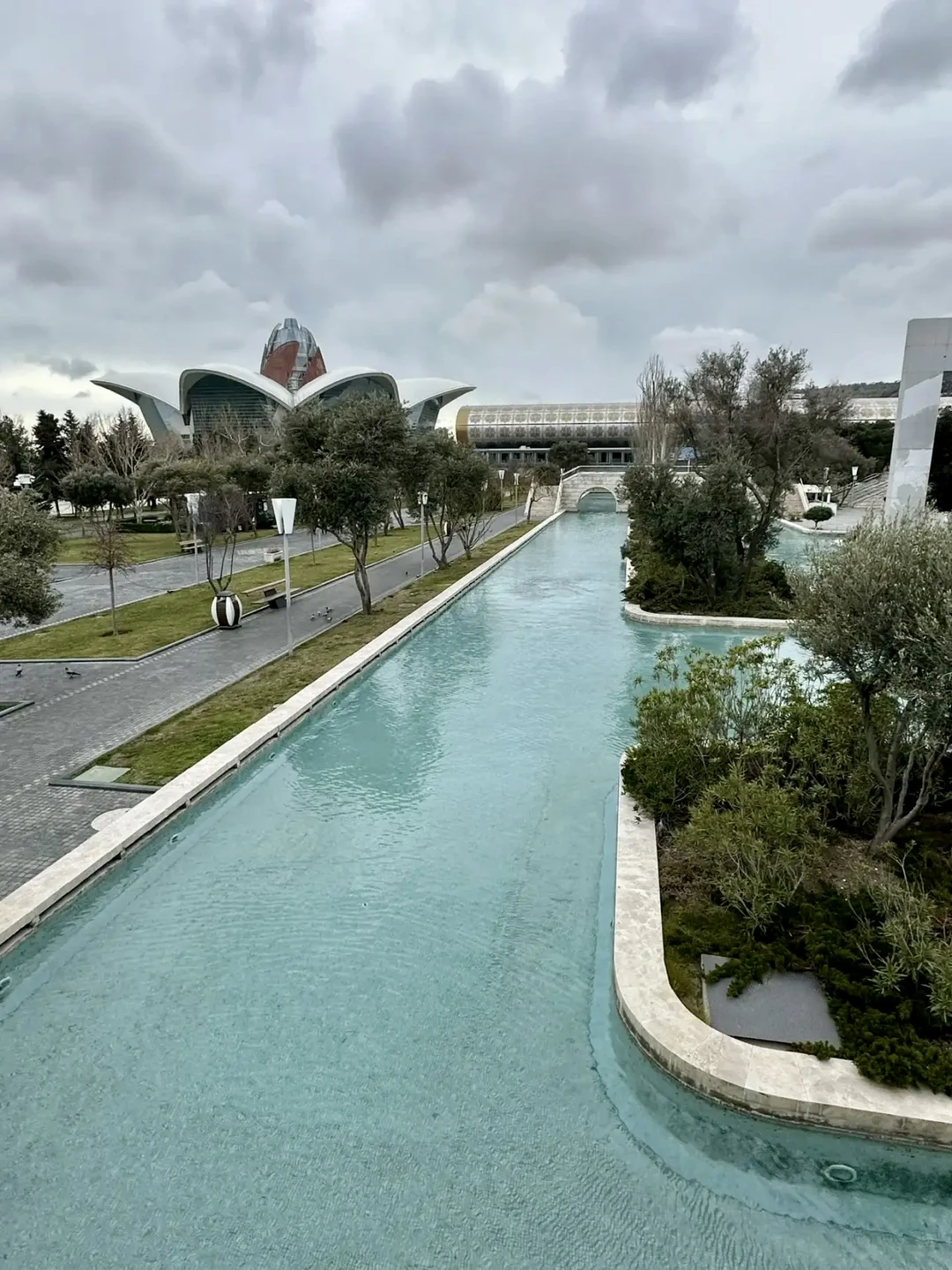 Наш гид Орхан - интереснейший человек. Он провел для нас отличную экскурсию. Мы узнали о ключевых