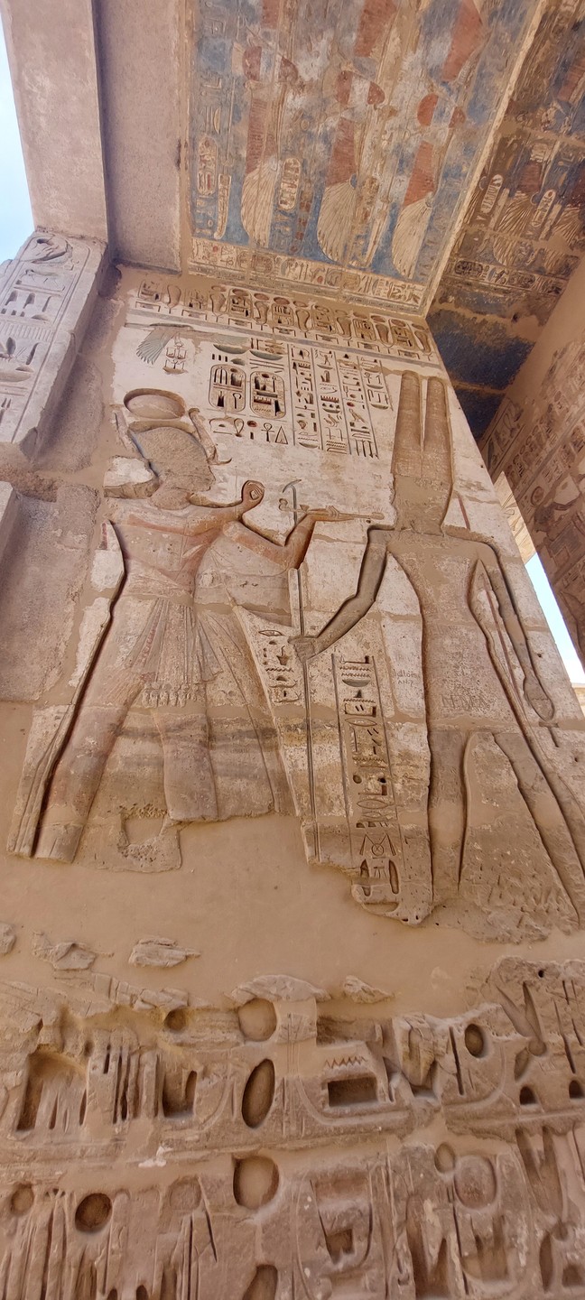 Эта экскурсия-осуществление нашей мечты! Прекрасная возможность посетить не только Луксор, но и Абу-Симбел. Описывать все достопримечательности
