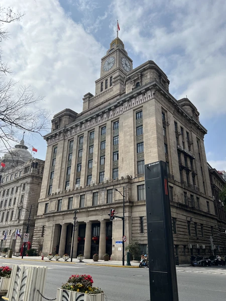 Экскурсия прошла очень интересно и насыщенно. Анна рассказывала много исторических событий: о стране, городе, отвечала на