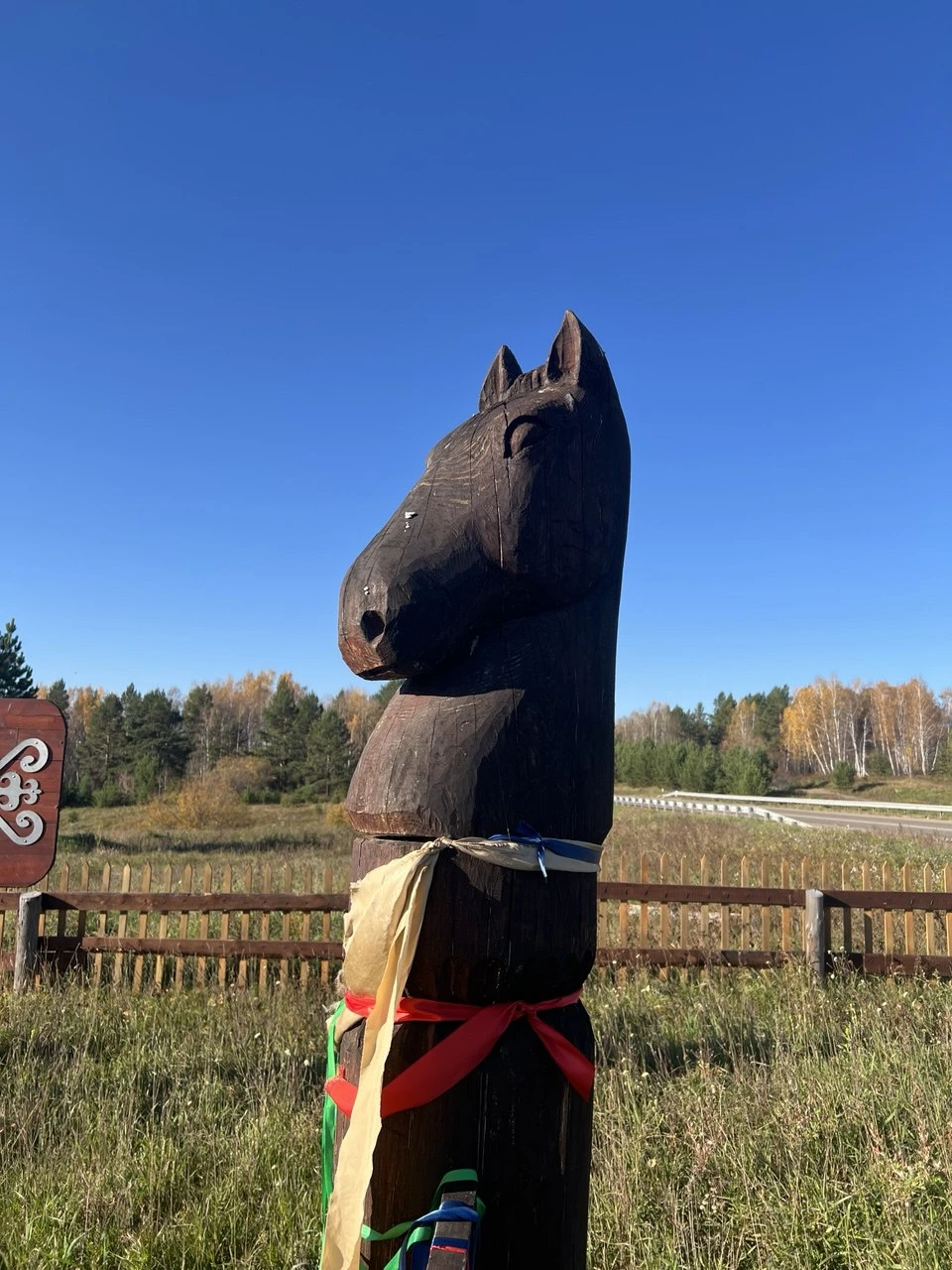 Ездили с Максимом на Ольхон на один день из Иркутска в сентябре. Все очень понравилось, масса