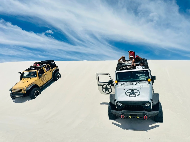 Из Кейптауна к дюнам: джип-сафари и сэндбординг