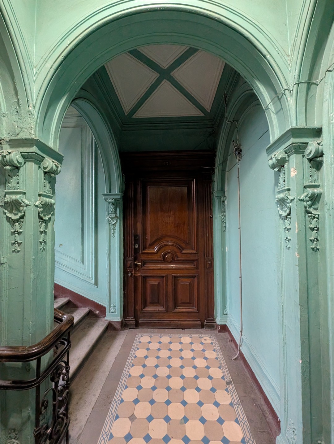 Питерский лайфстайл: по старинным парадным и дворам-колодцам доходных домов (Валентина)