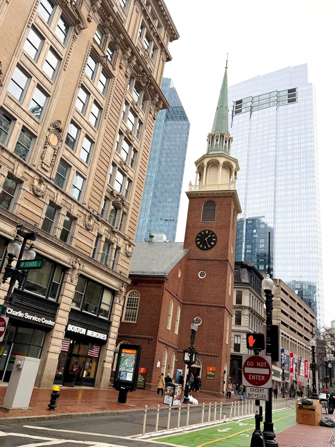 Мы были рады что все же решили взять экскурсию с Марией! Прогулка получилась интересной, непринужденной, немного